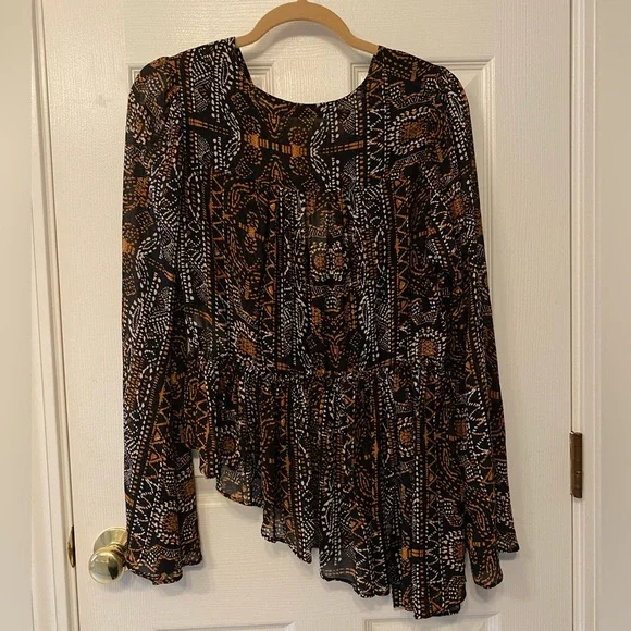 Free People Lele Printed Blouse Size Medium. 🧡🤍🖤 only worn once - Picture 5 of 9